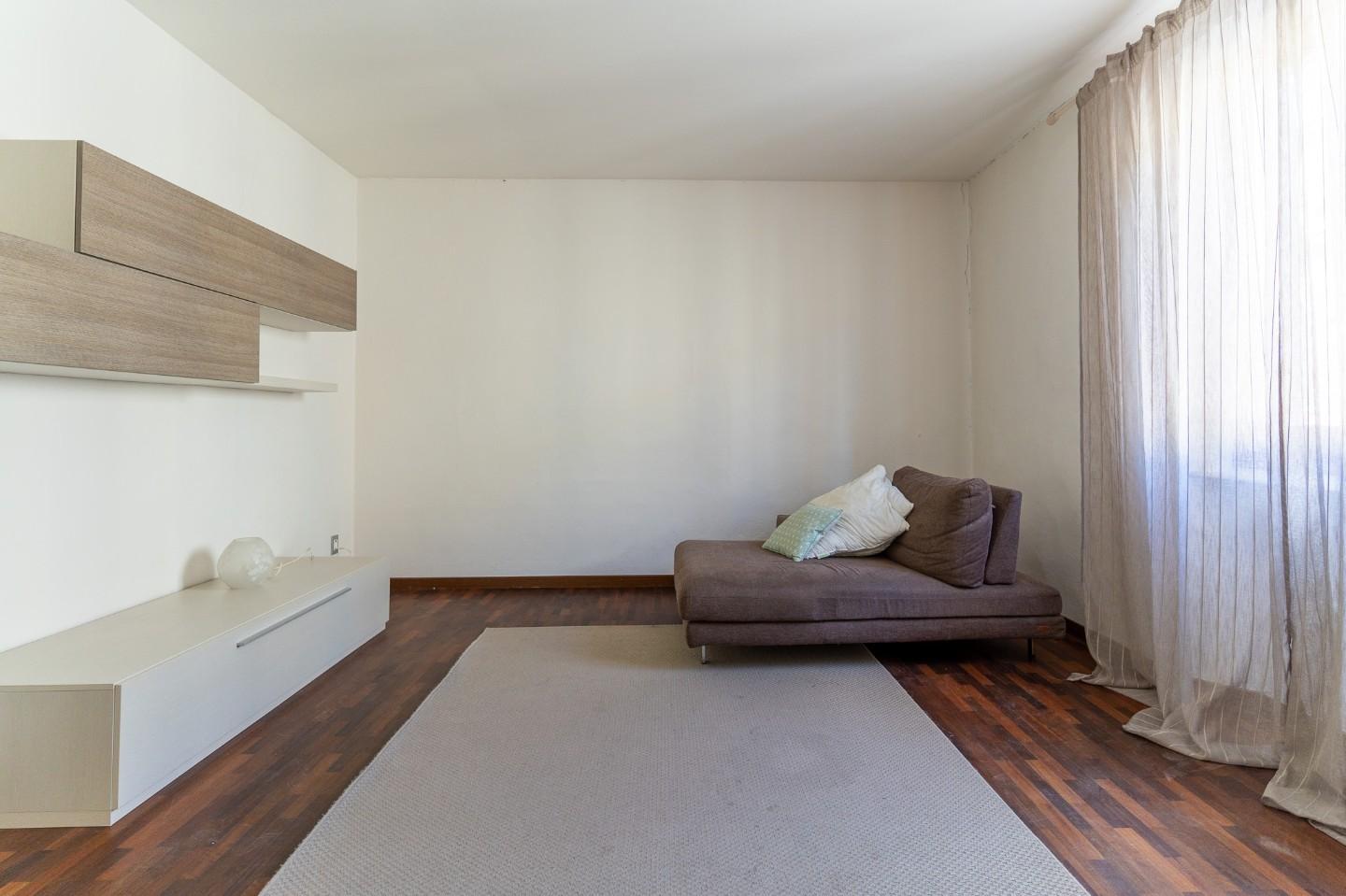 Casa indipendente con giardino, Capraia e Limite limite