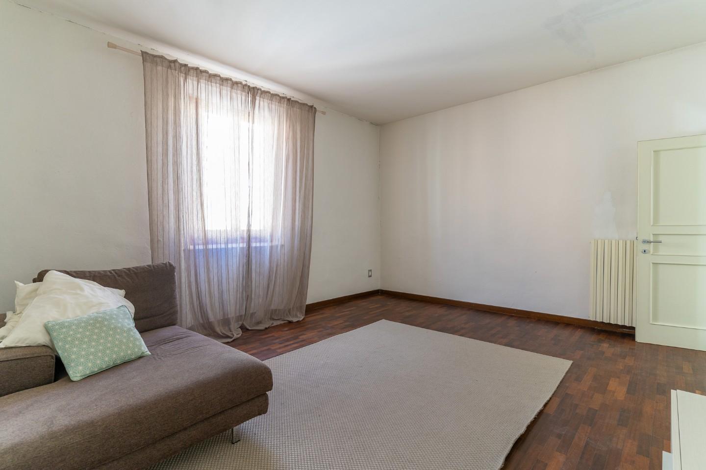 Casa indipendente con giardino, Capraia e Limite limite