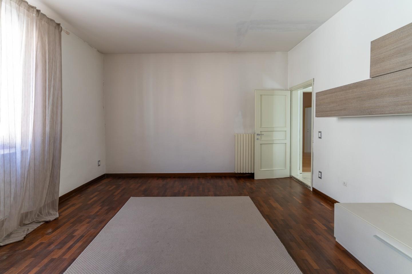 Casa indipendente con giardino, Capraia e Limite limite