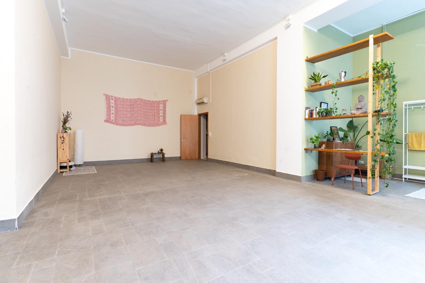 Locale commerciale in vendita a Fucecchio