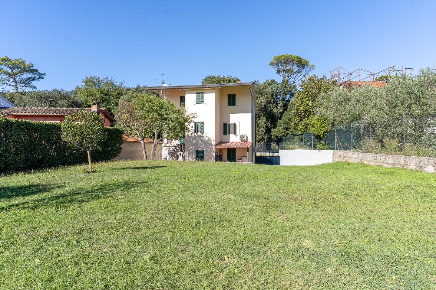 Casa indipendente con giardino a Lamporecchio