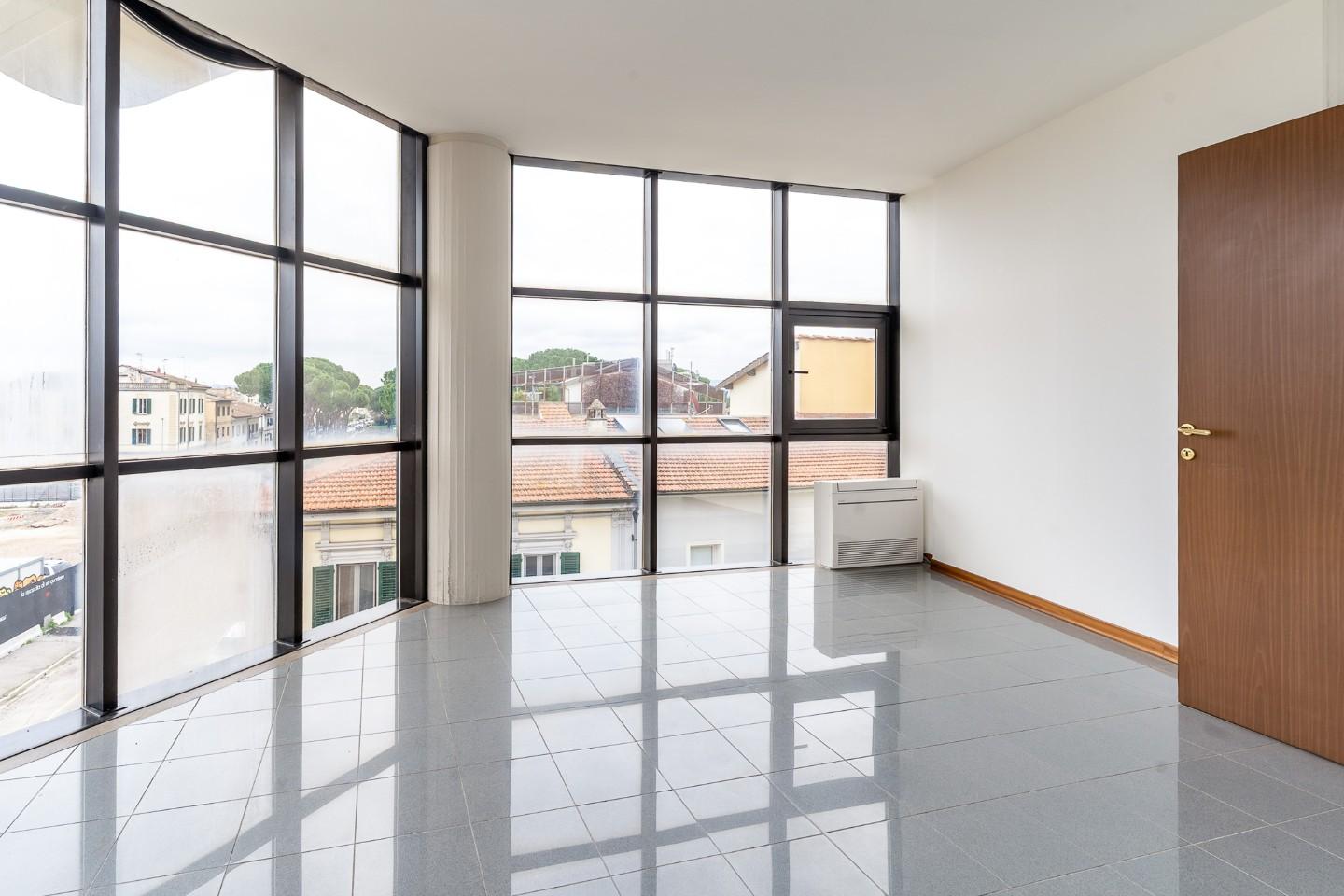 Quadrilocale con terrazzi a Empoli