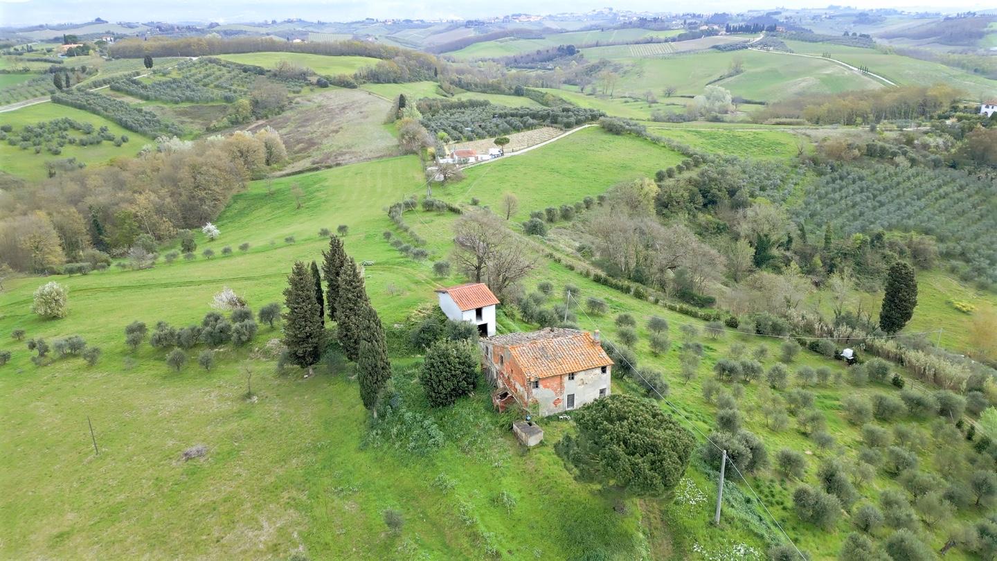 Rustico con giardino a Fucecchio