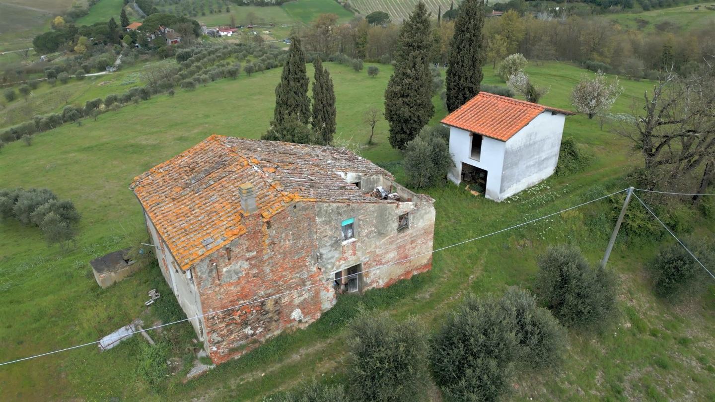 Rustico con giardino a Fucecchio