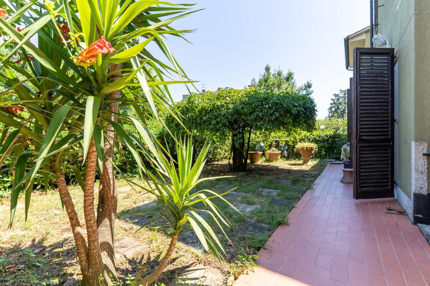 Villa con giardino a Lastra a Signa