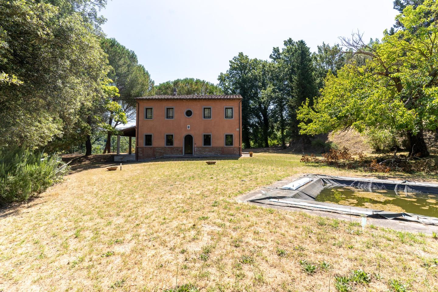 Villa con giardino a Palaia