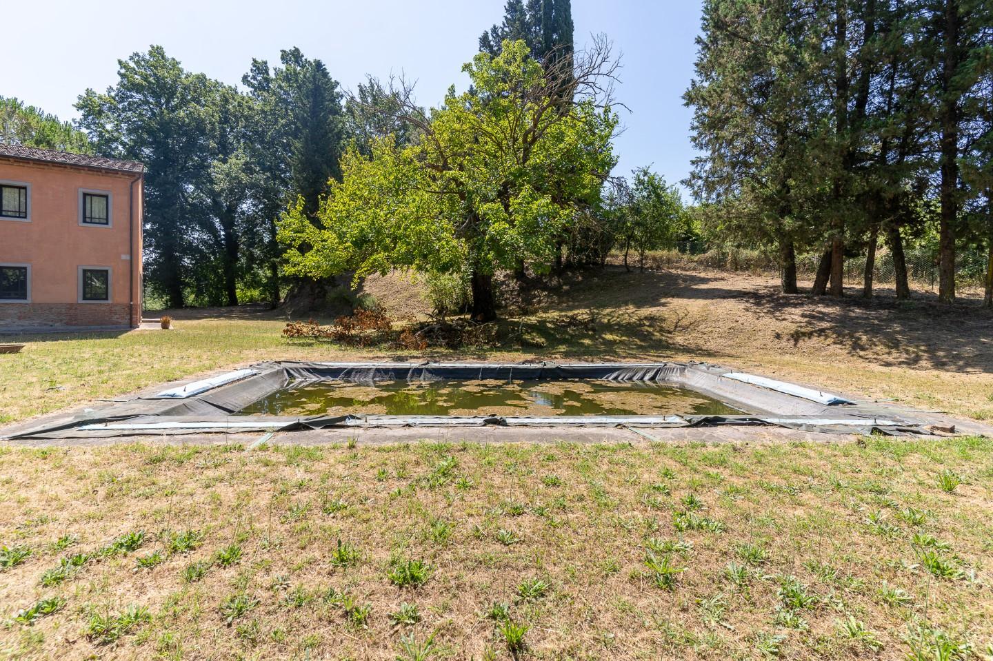Villa con giardino a Palaia