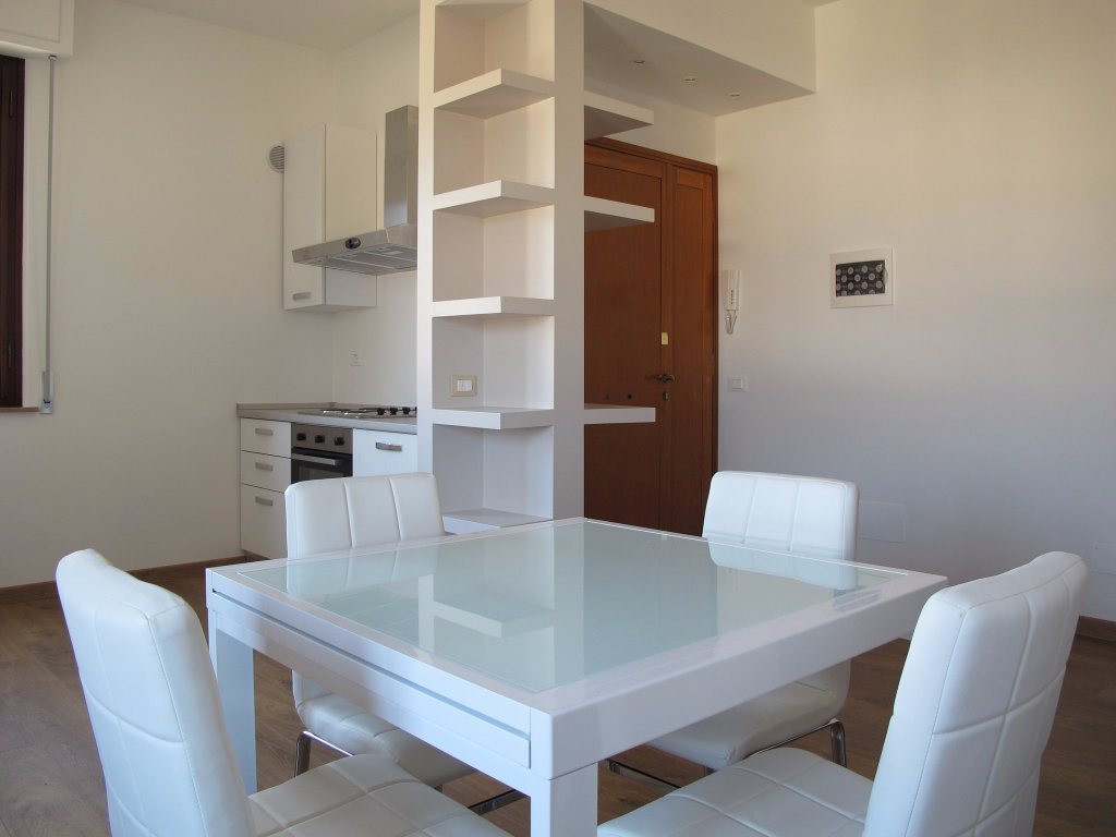 Monolocale arredato in affitto a Empoli