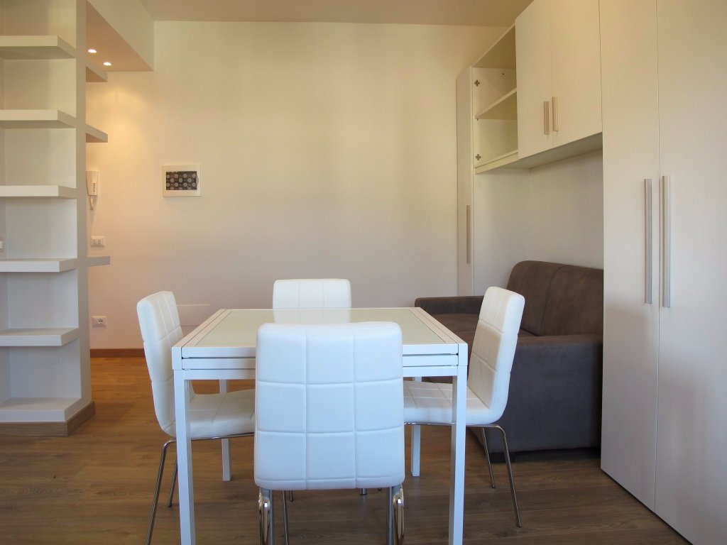 Monolocale arredato in affitto a Empoli