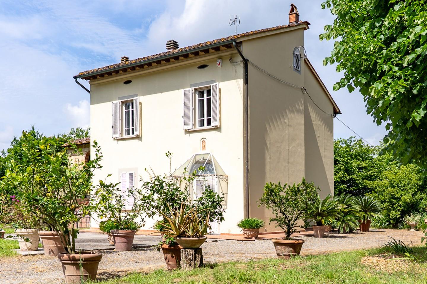 Villa con giardino, Fucecchio pinete