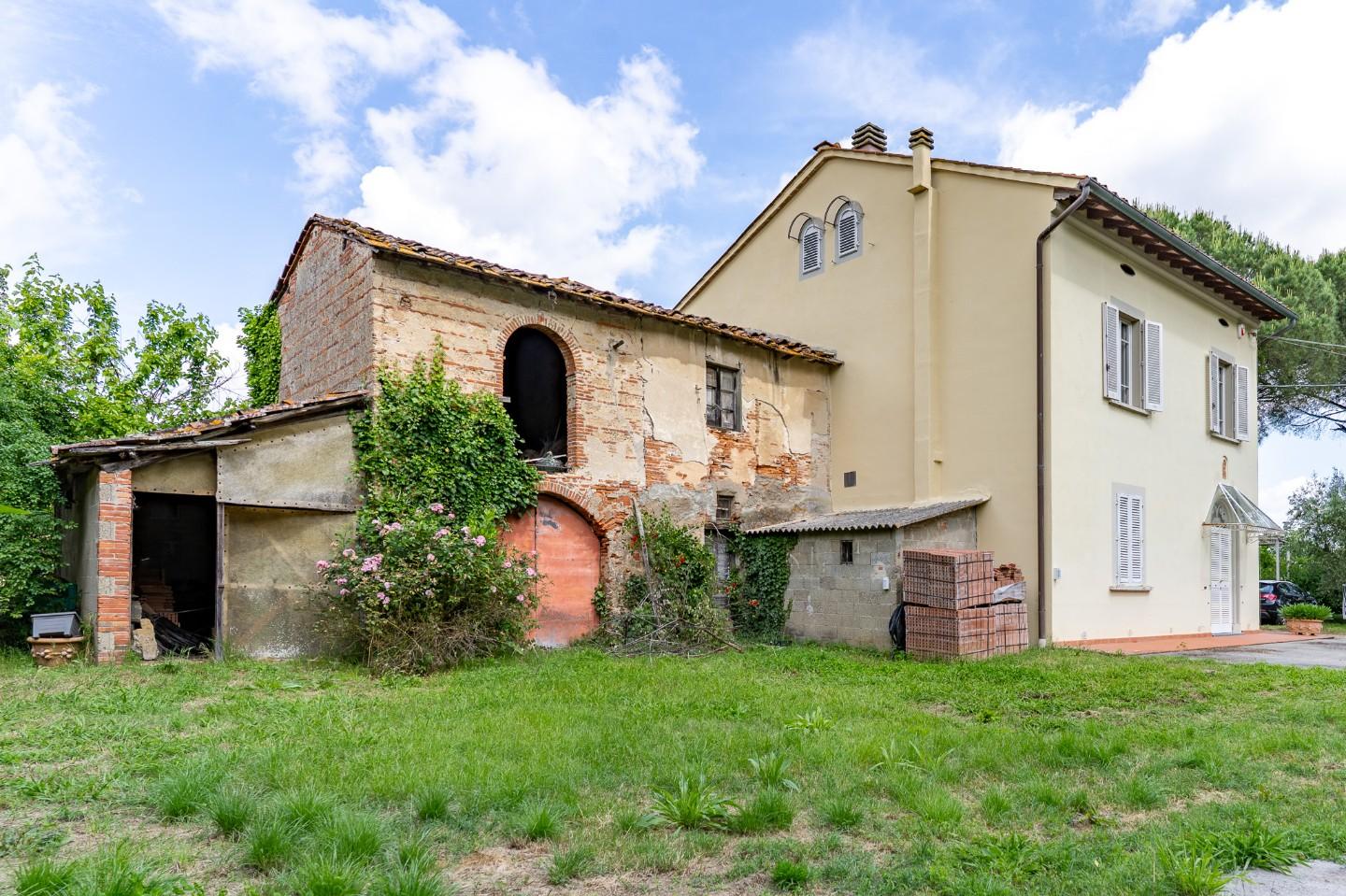 Villa con giardino, Fucecchio pinete