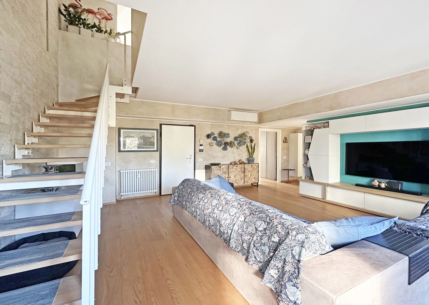 Attico ristrutturato a Buccinasco