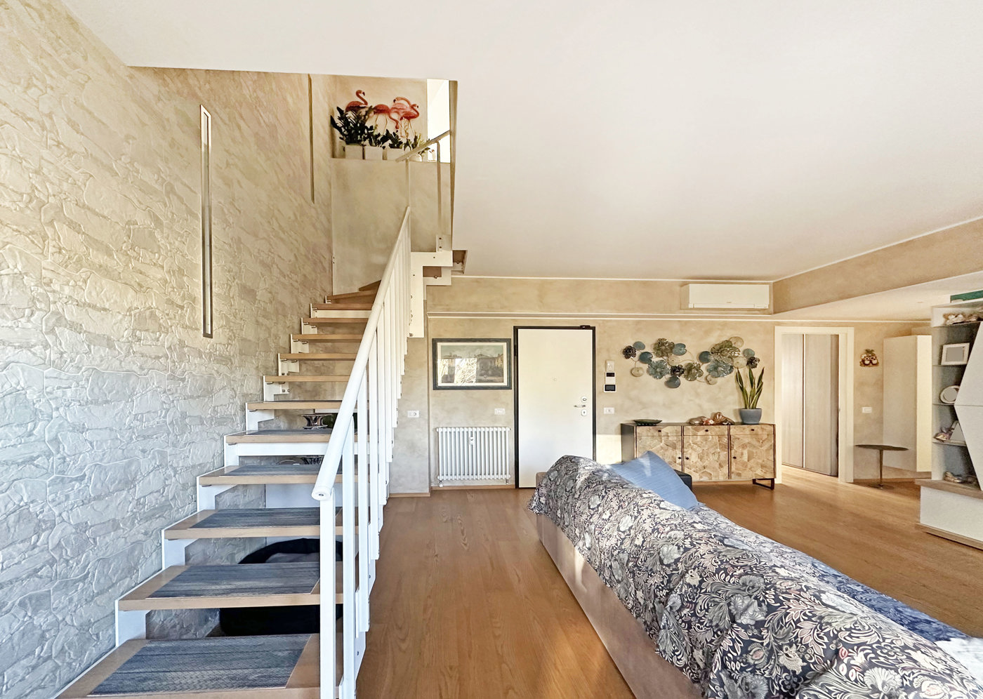 Attico ristrutturato a Buccinasco