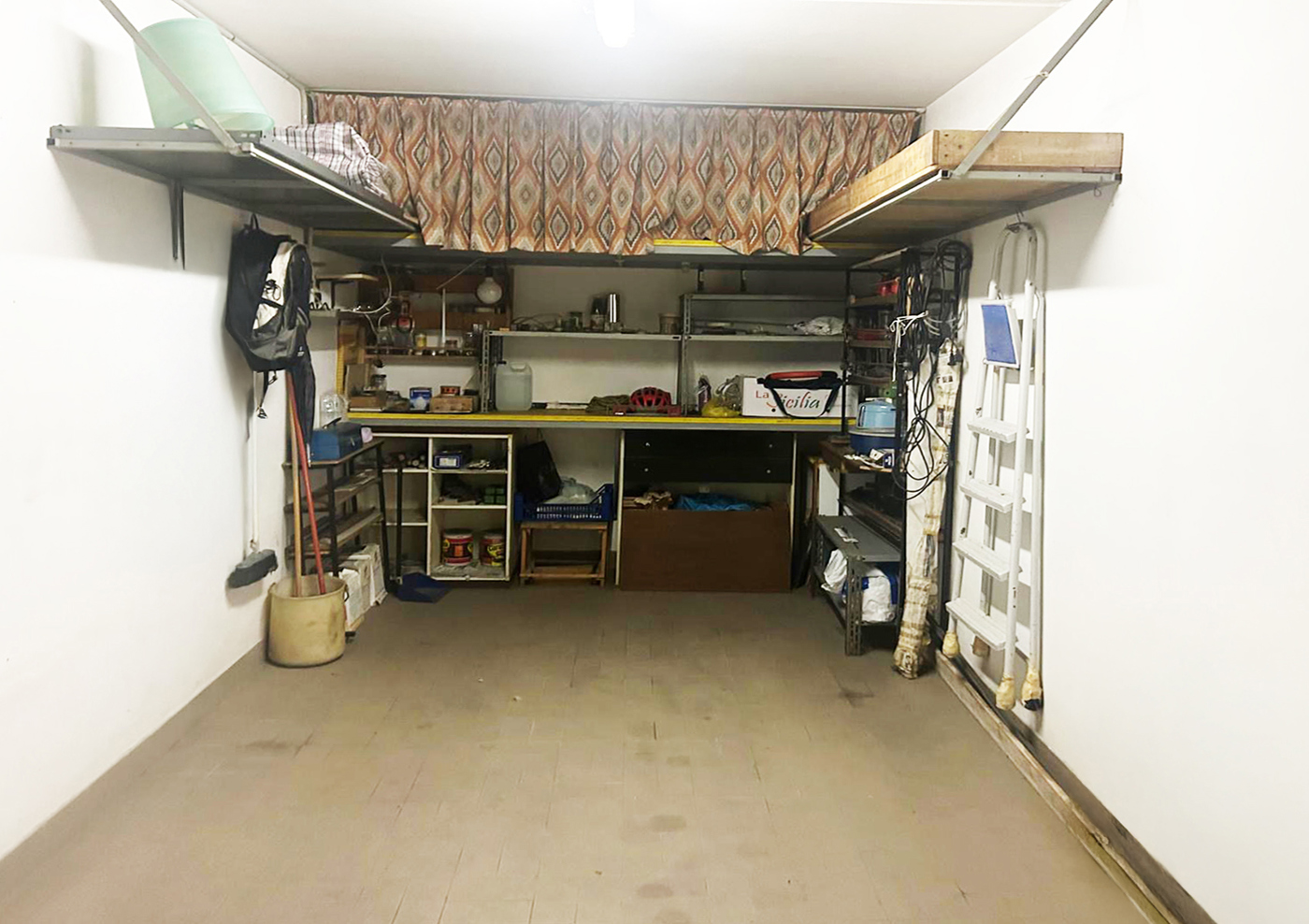 Box/Garage 16mq in vendita a Cesano Boscone