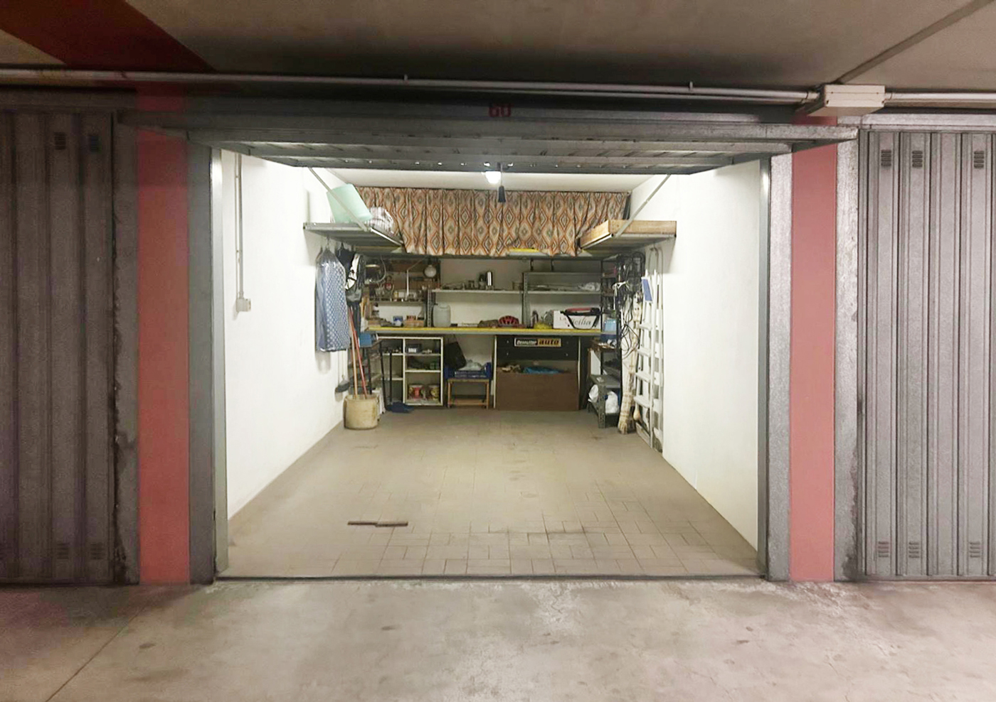Box/Garage 16mq in vendita a Cesano Boscone