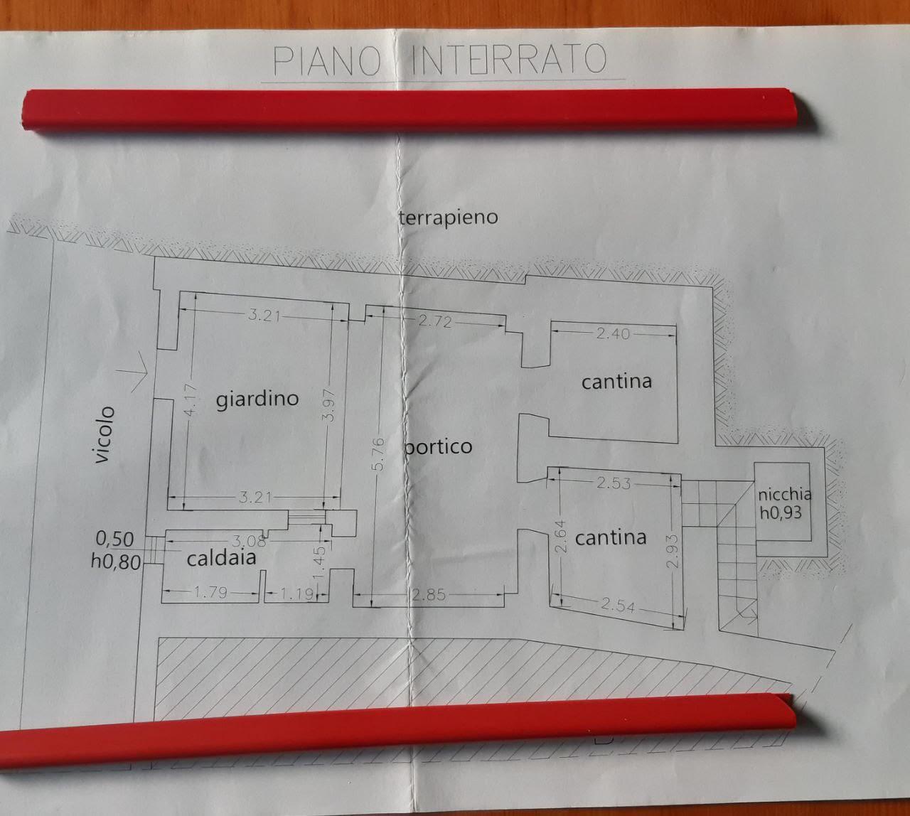 Casa indipendente da ristrutturare a Castelnuovo Magra