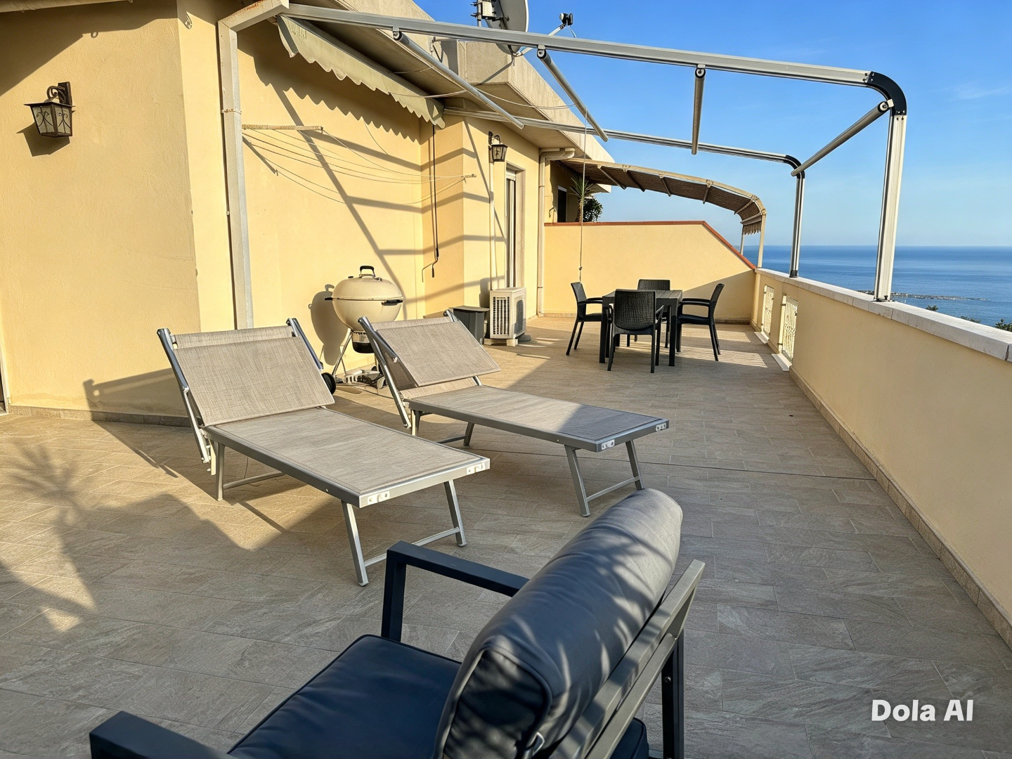 Attico con terrazzo, Carrara avenza