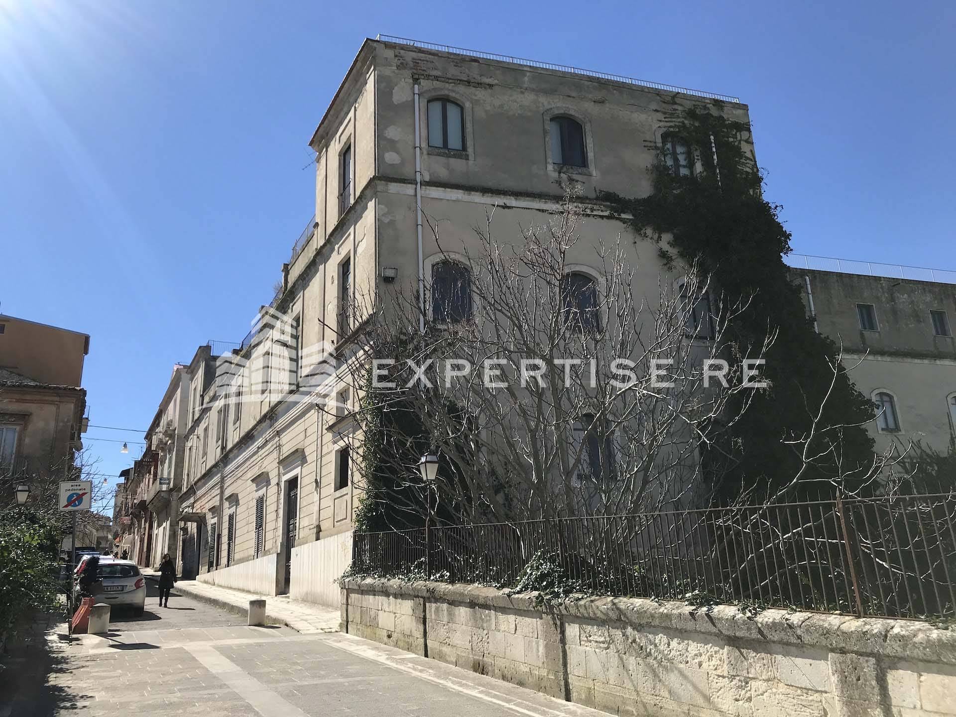 Capannone da ristrutturare, Ragusa ibla