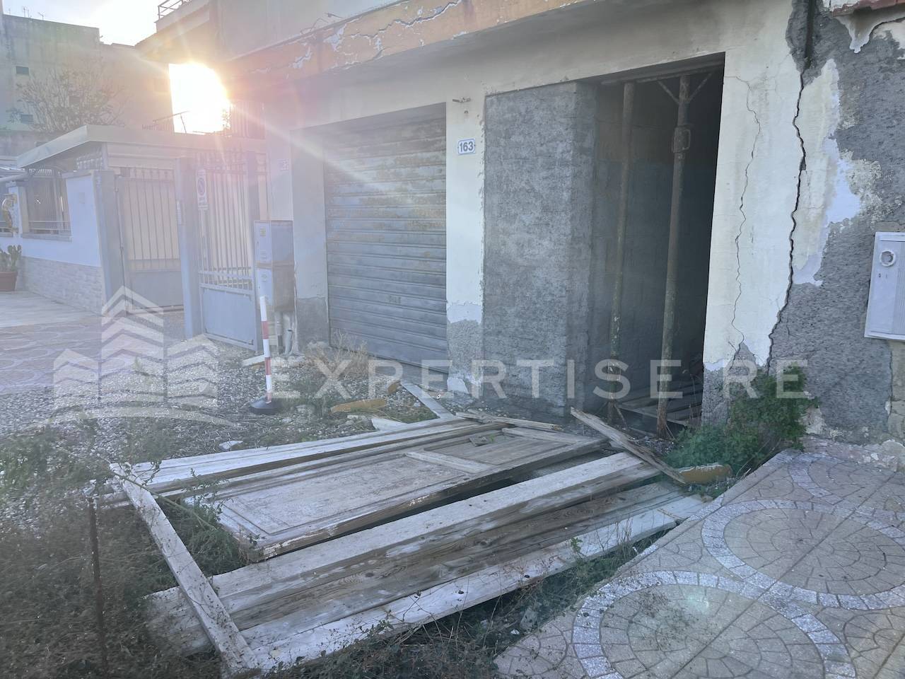 Intero stabile residenziale in vendita a Santa Teresa di Riva