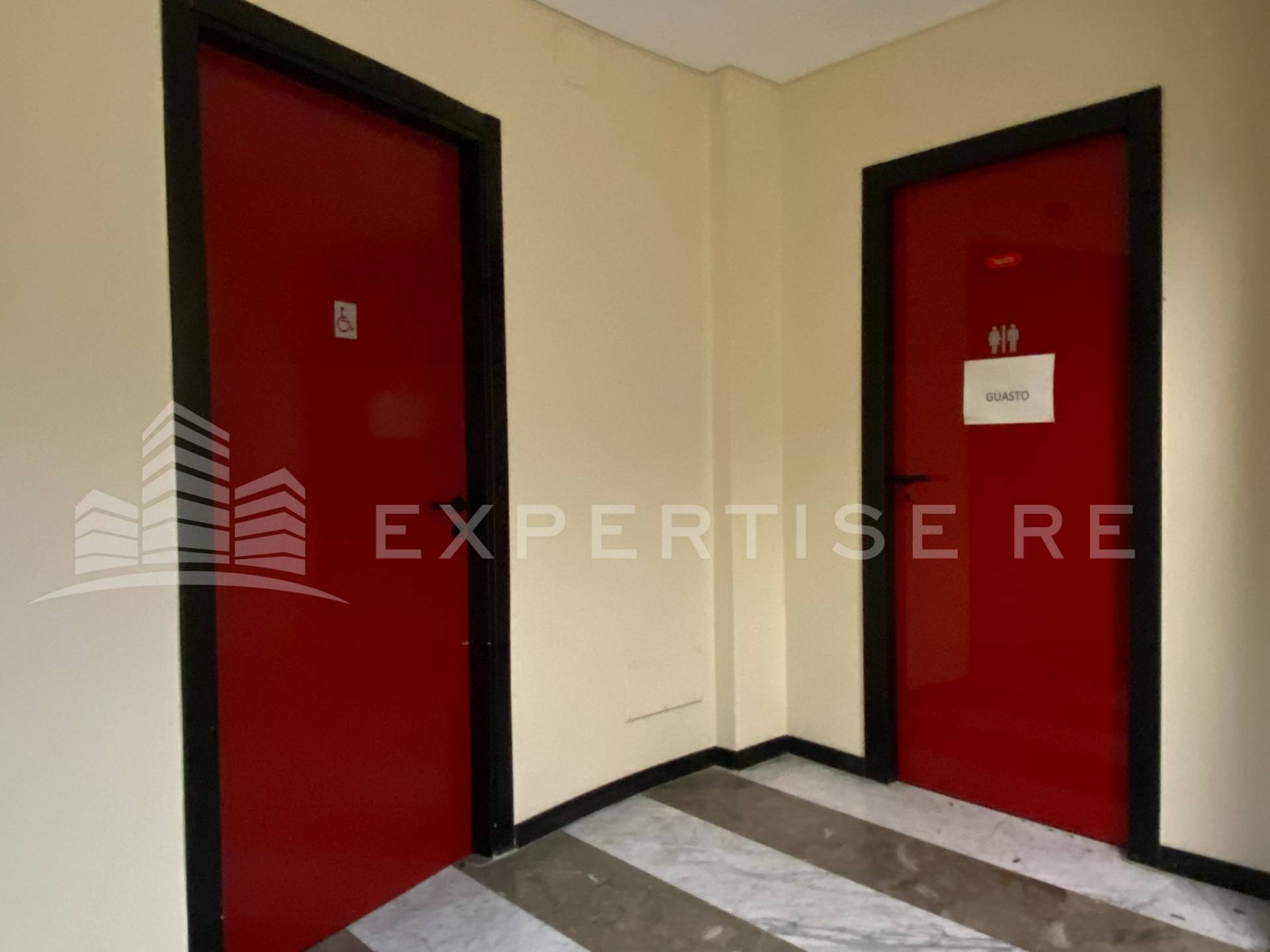 Locale commerciale in vendita a Siracusa, Tica-tisia