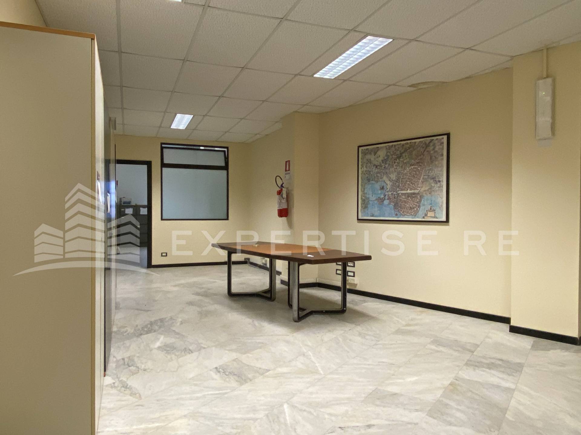 Locale commerciale in vendita a Siracusa, Tica-tisia