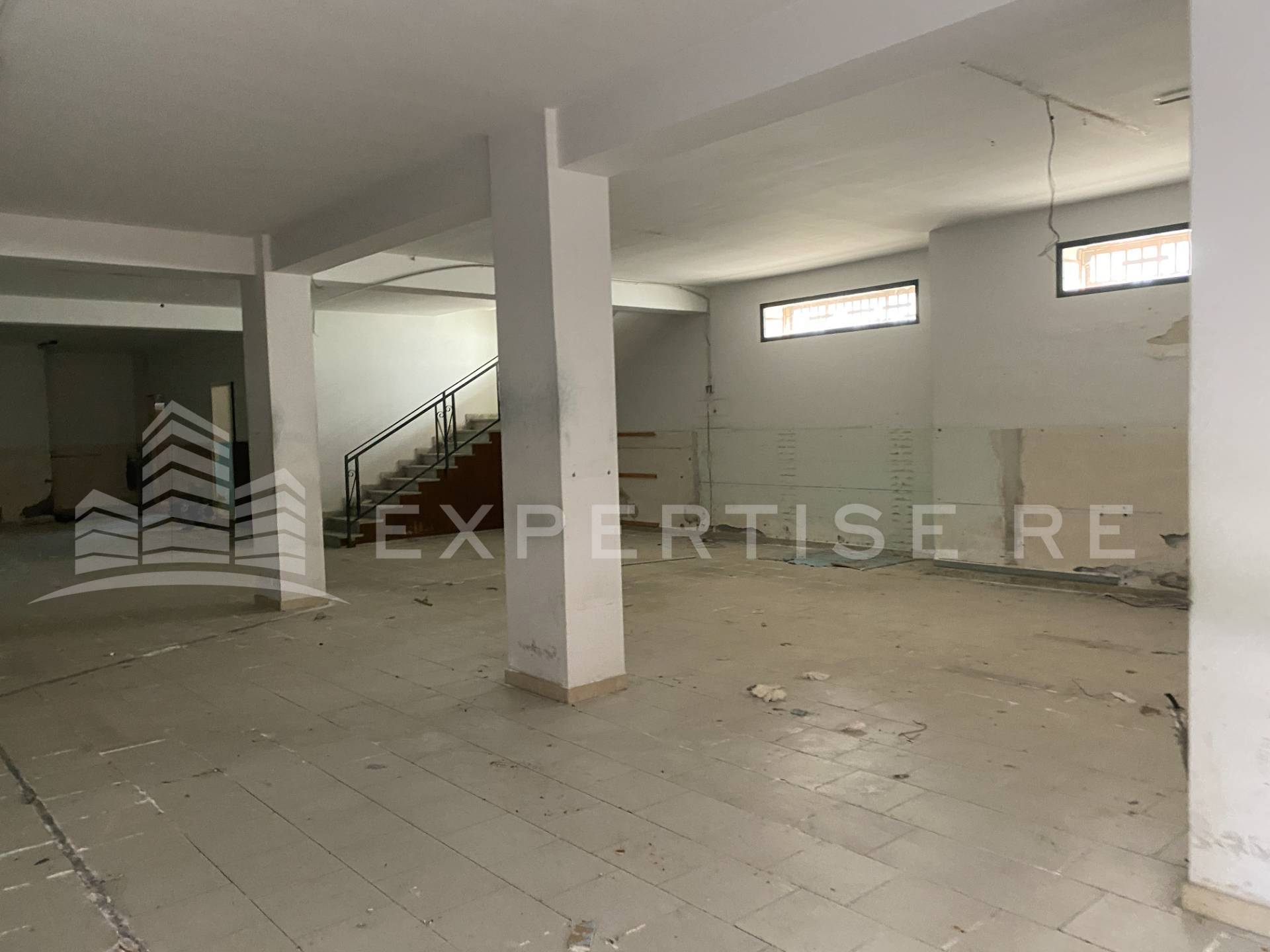 Locale commerciale in vendita a Viagrande