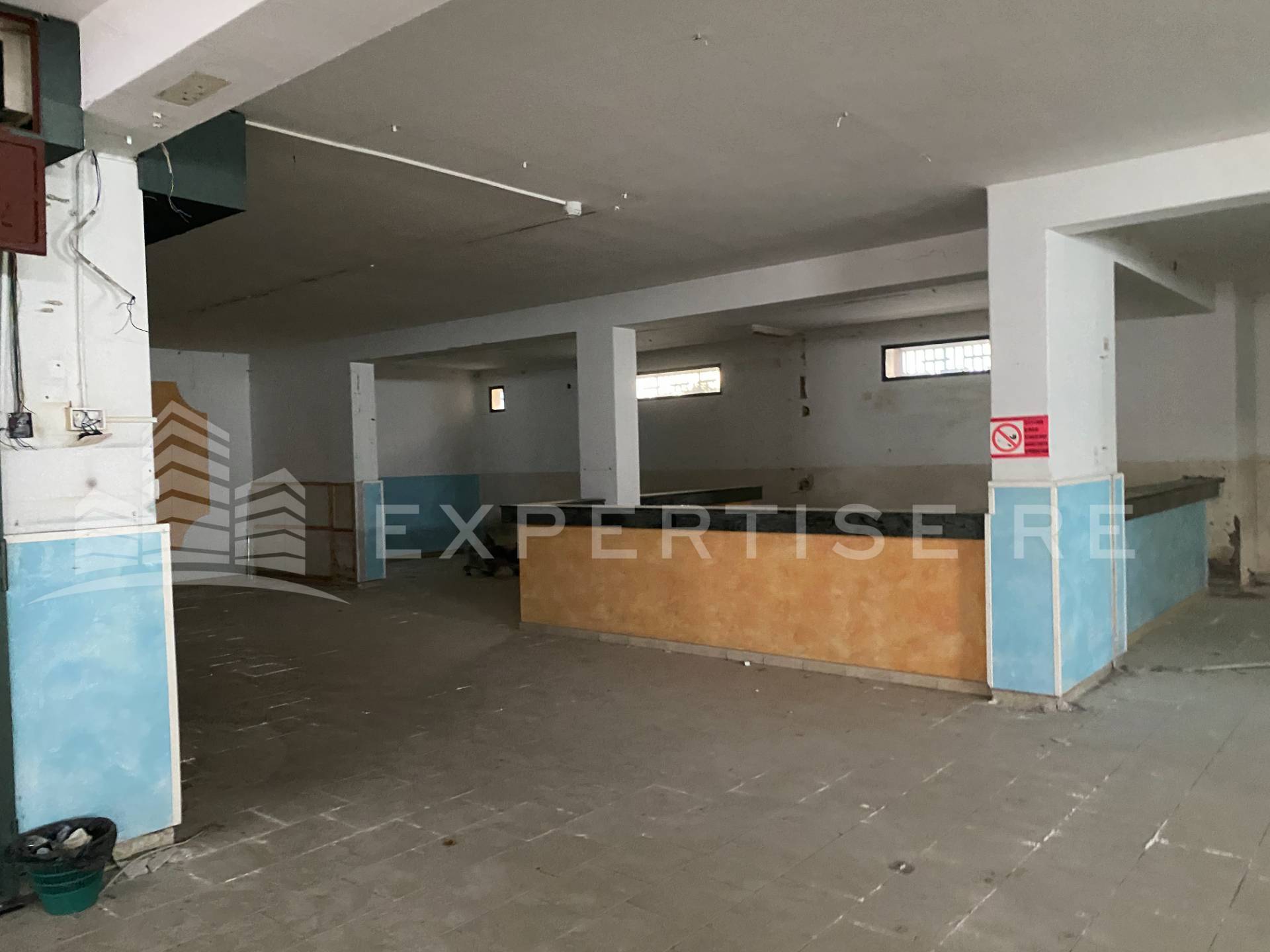 Locale commerciale in vendita a Viagrande