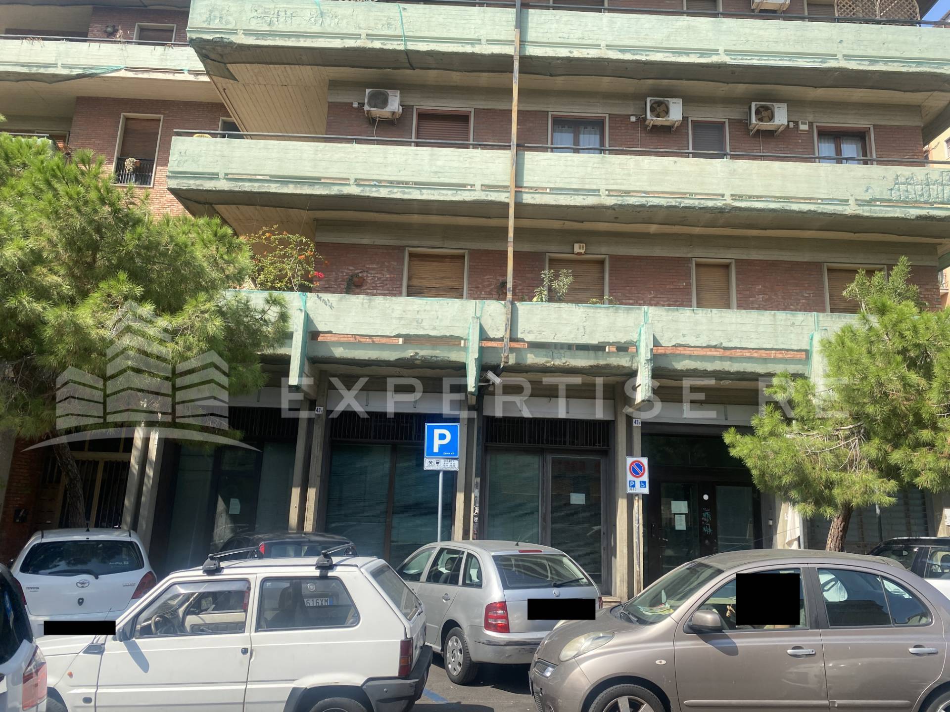 Locale commerciale in vendita a Catania