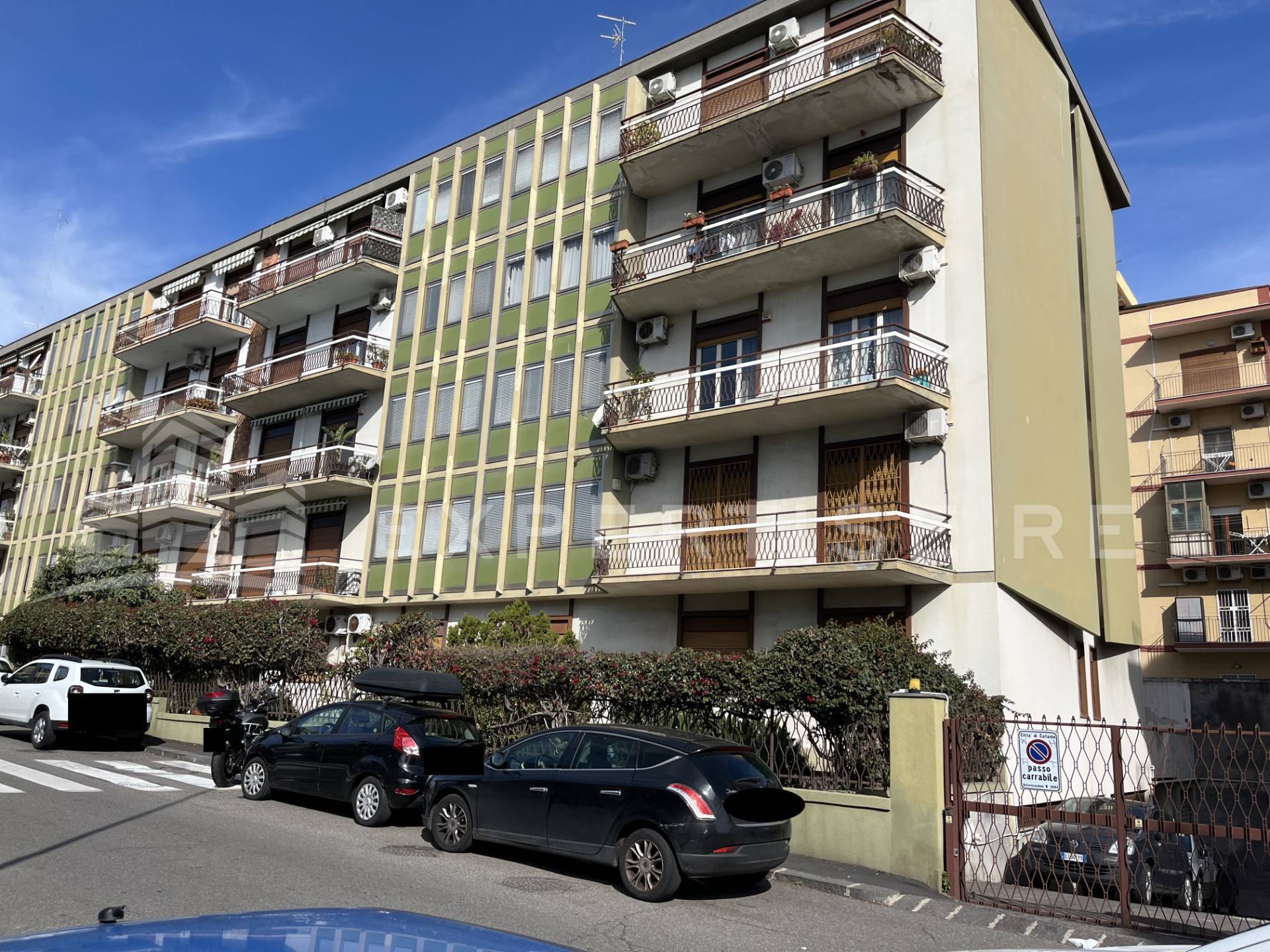 Deposito in vendita a Catania