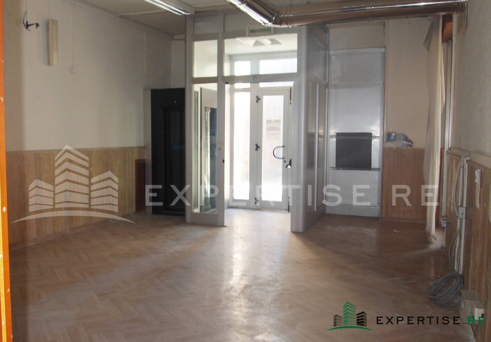 Locale commerciale in vendita a Castrofilippo