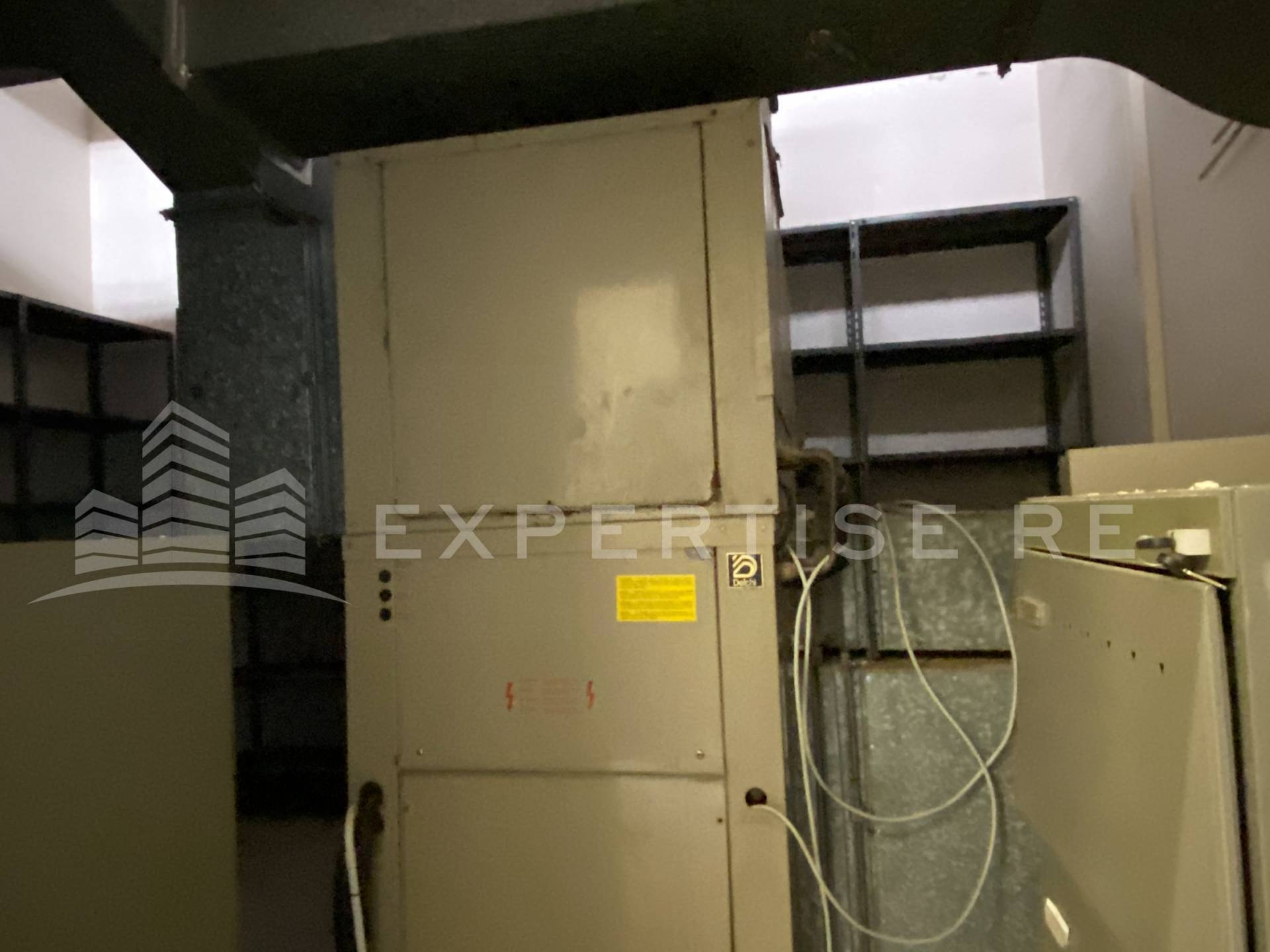 Locale commerciale in vendita a Siracusa, Tica-tisia