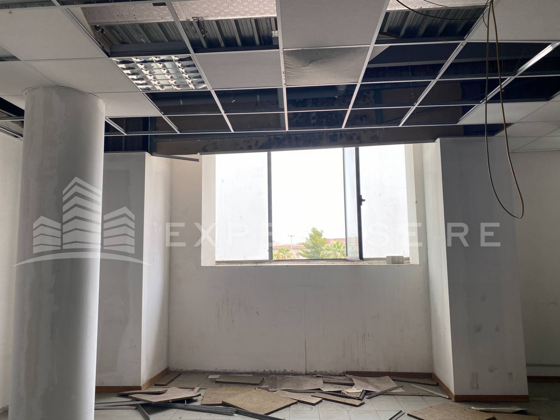 Intero stabile commerciale in vendita a Catania, Zona centro