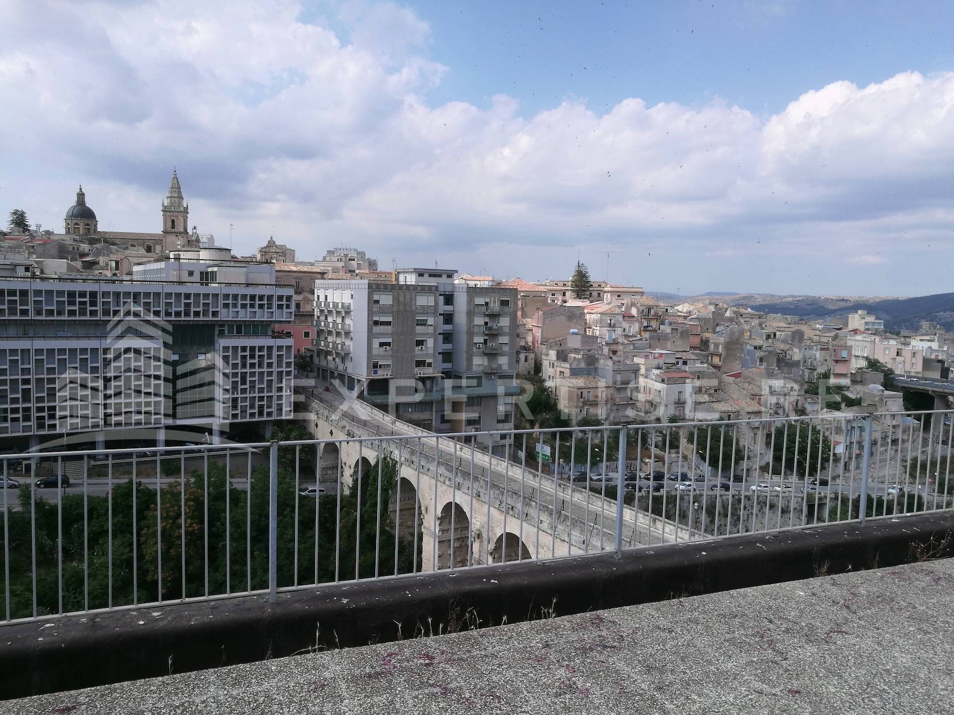 Intero stabile commerciale in vendita a Ragusa, Ibla