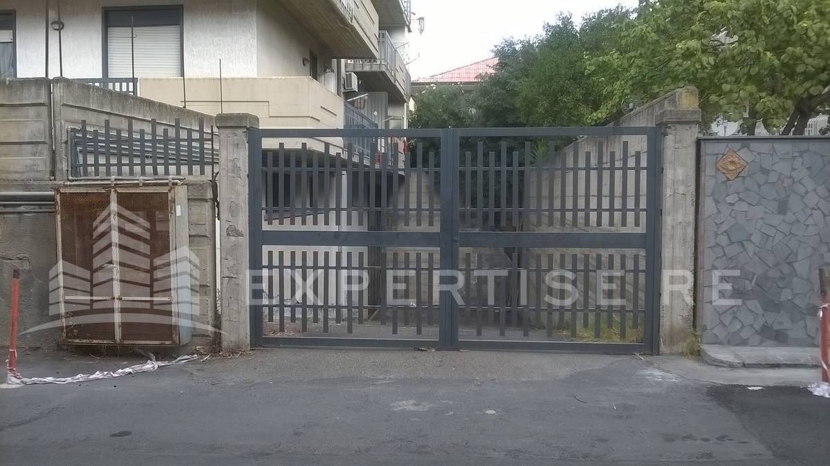 Deposito in vendita a Catania