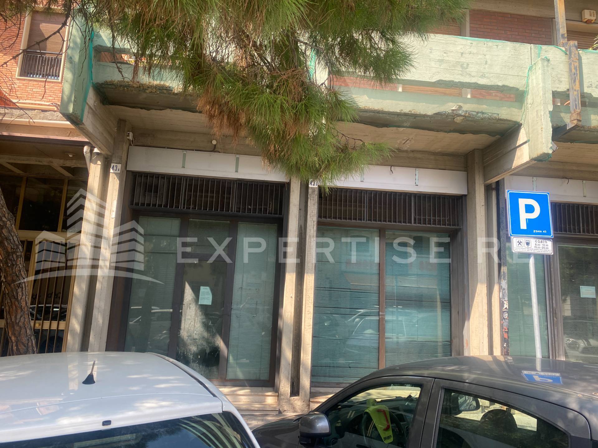 Locale commerciale in vendita a Catania