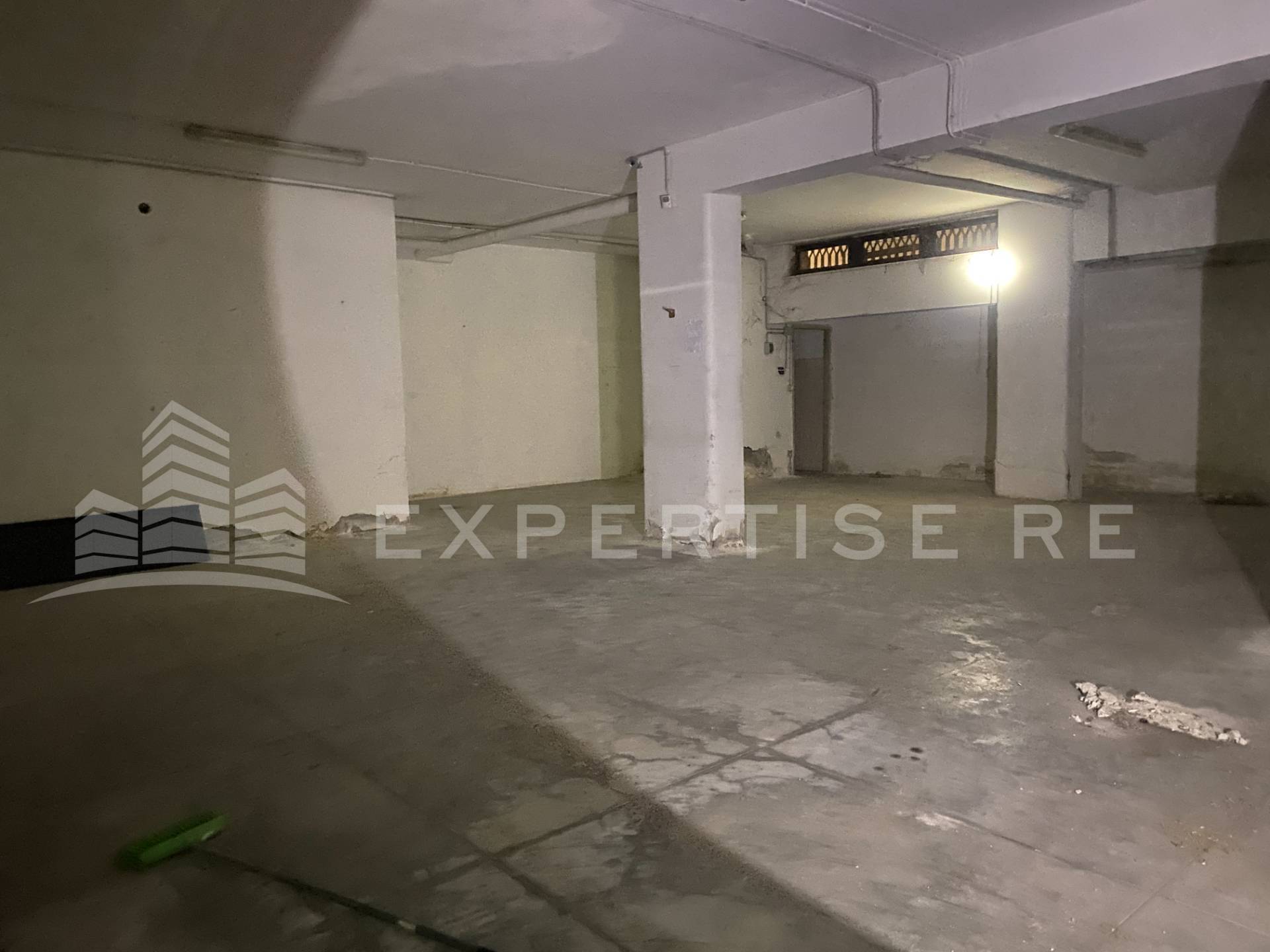 Deposito in vendita a Catania