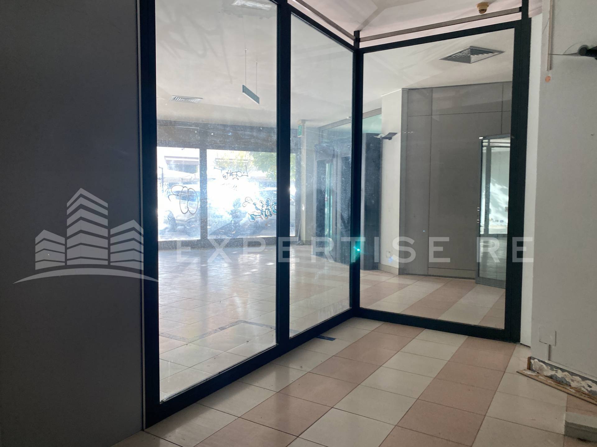 Locale commerciale in vendita a Palermo