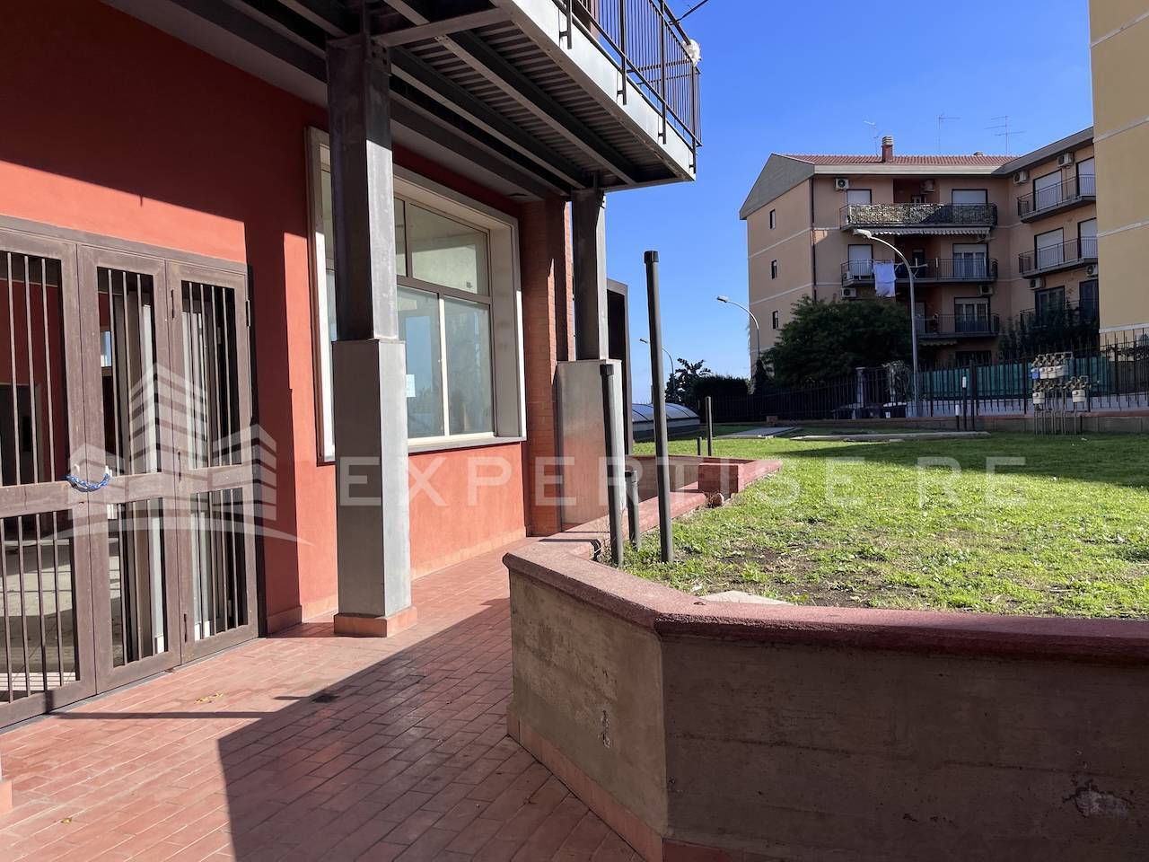 Locale commerciale in vendita a Catania, Librino