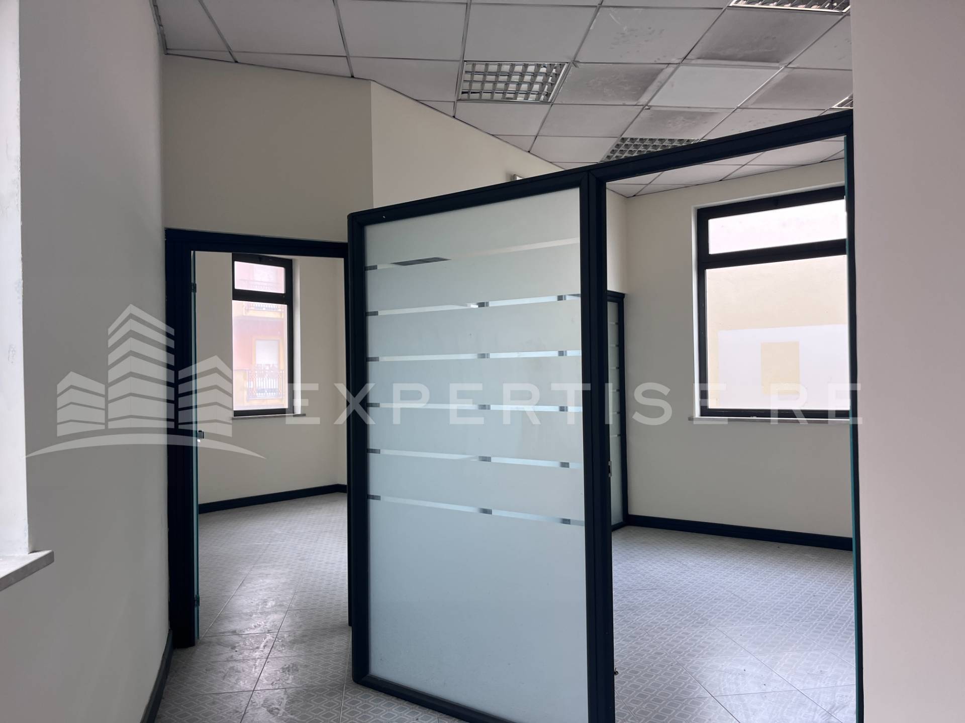 Locale commerciale in vendita a Montemaggiore Belsito