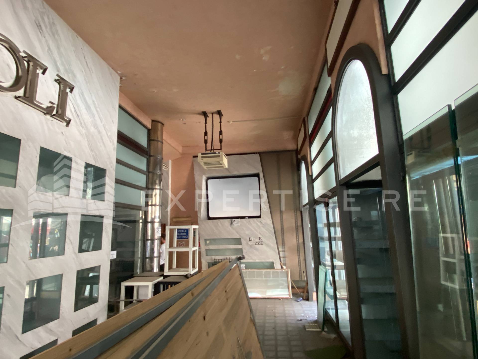 Locale commerciale in vendita a Catania