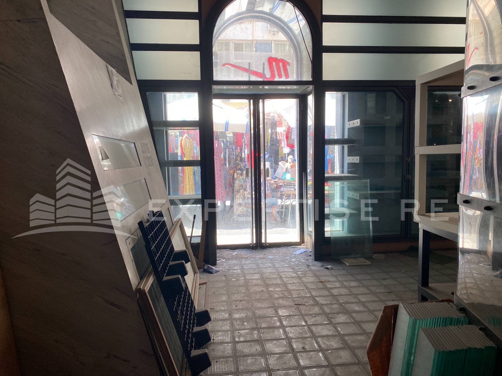 Locale commerciale in vendita a Catania