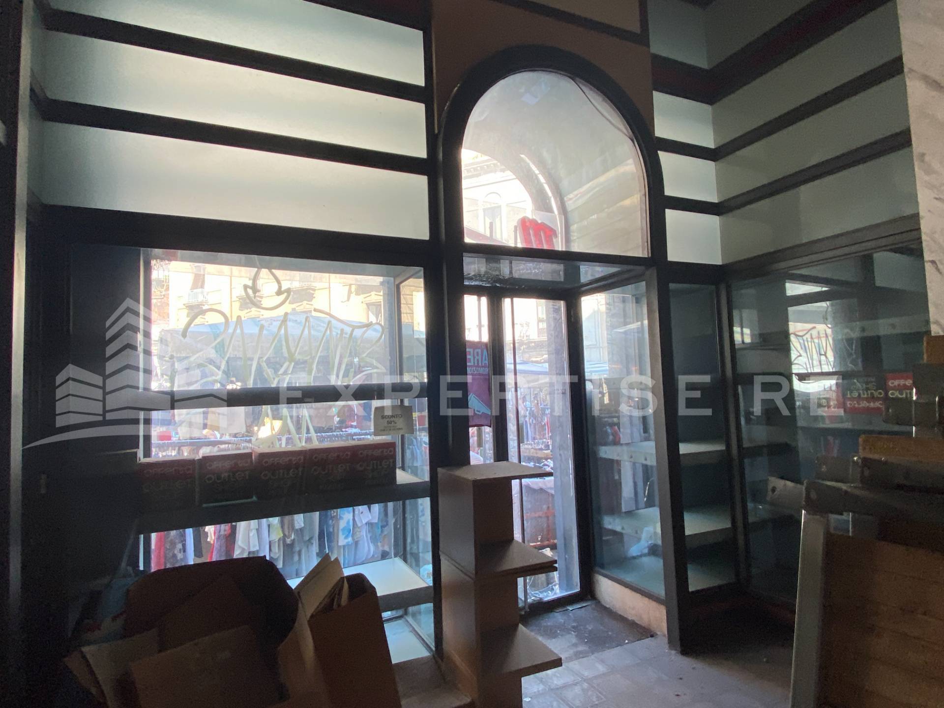 Locale commerciale in vendita a Catania