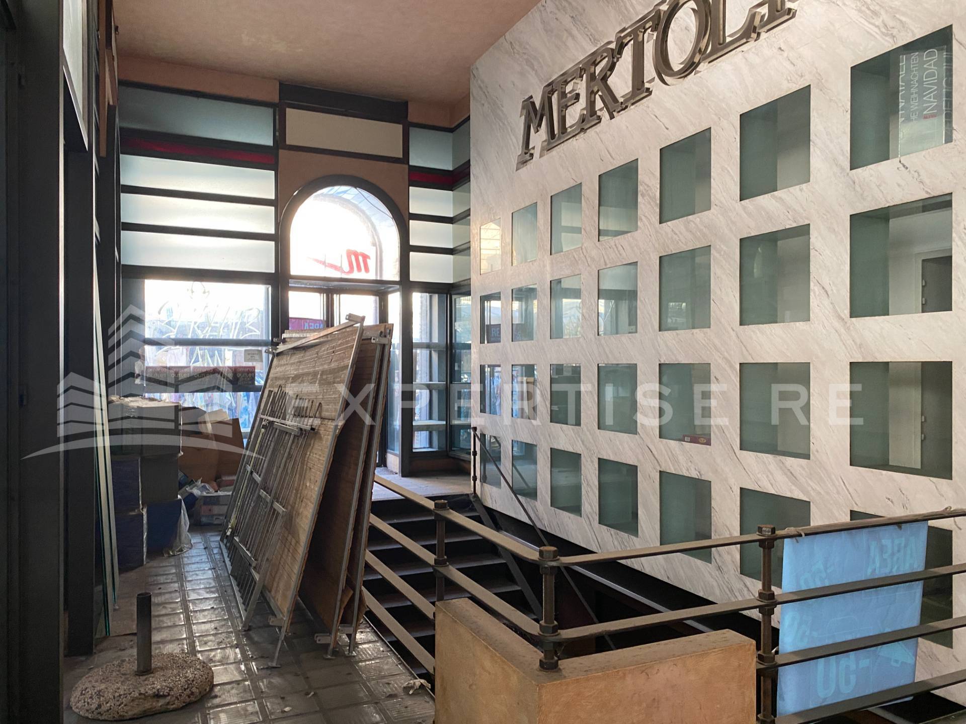 Locale commerciale in vendita a Catania