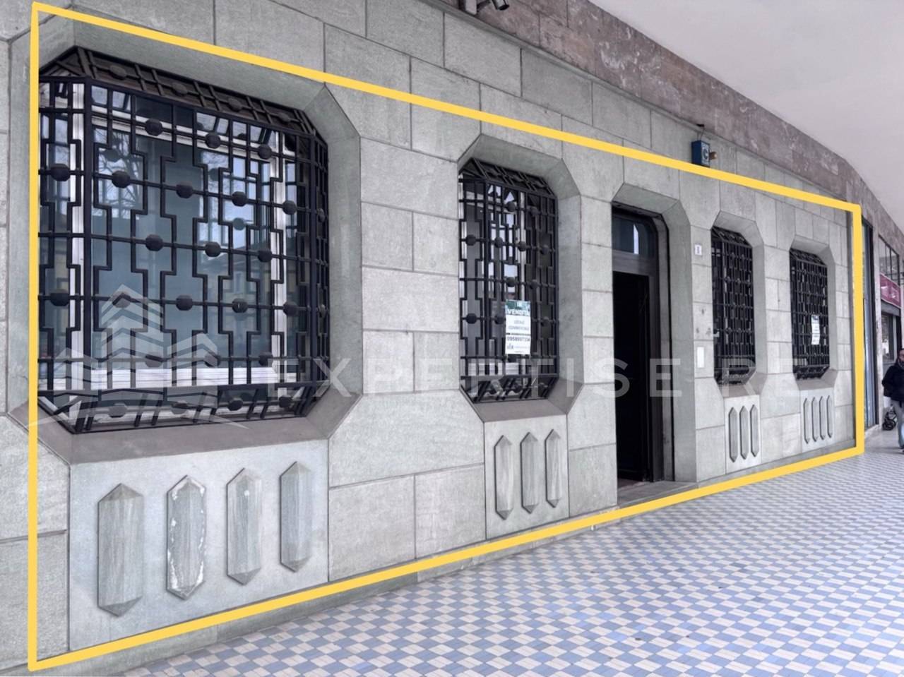 Locale commerciale in vendita a Cabiate