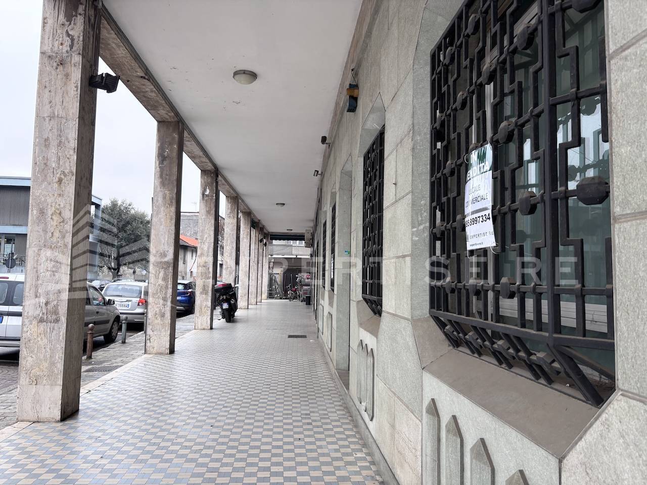 Locale commerciale in vendita a Cabiate