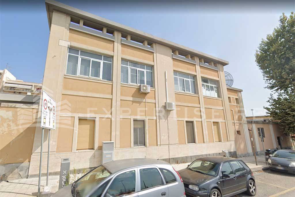 Industriali a reddito in vendita a Messina, Centro