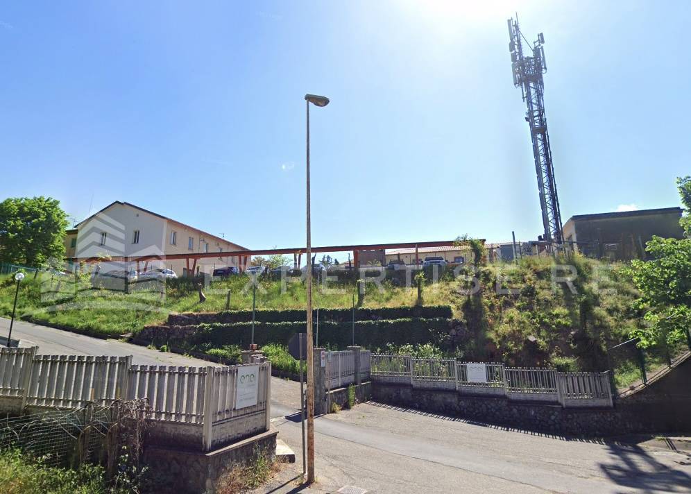 Industriali a reddito in vendita a Acri