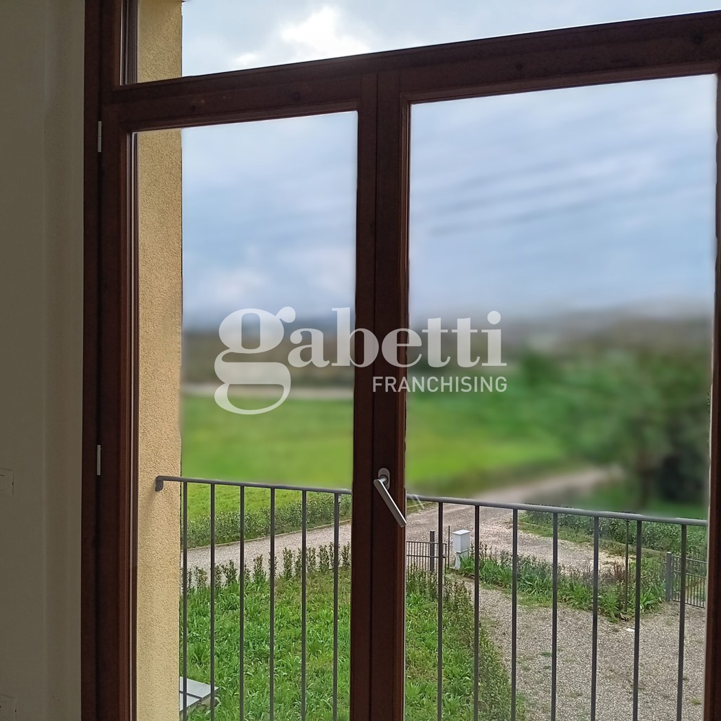 Quadrilocale con giardino a Scandicci