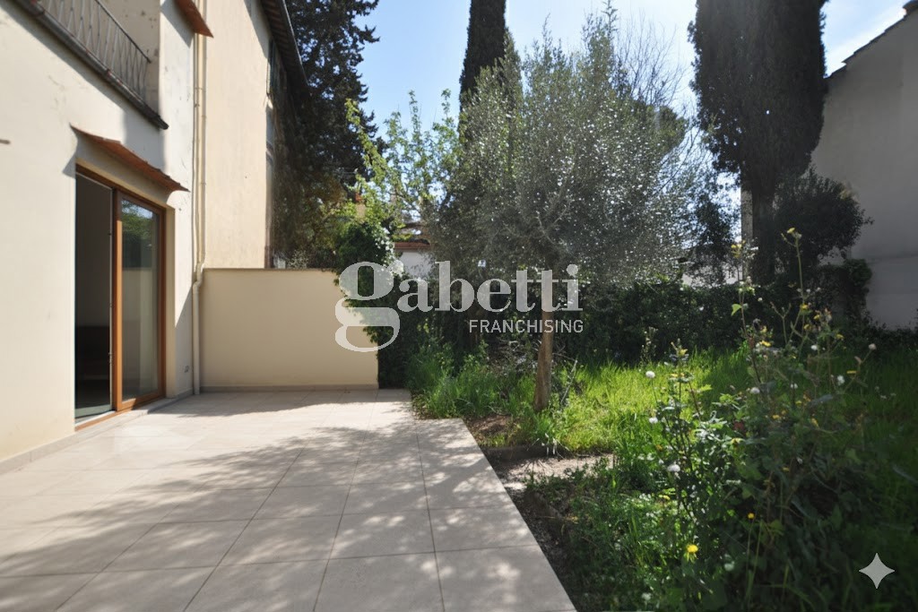 Appartamento con giardino a Firenze