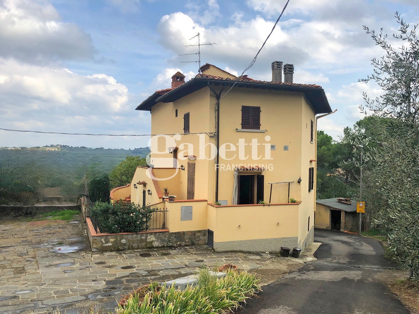 Casa indipendente con giardino a Lastra a Signa